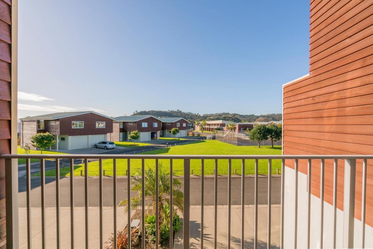 Ocean Serenity Apartments Whitianga Exteriör bild