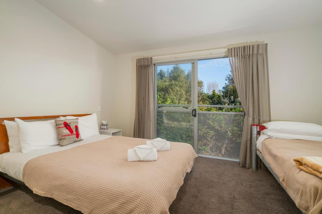 Ocean Serenity Apartments Whitianga Exteriör bild