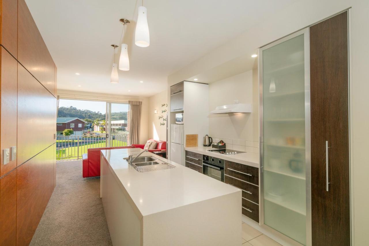 Ocean Serenity Apartments Whitianga Exteriör bild