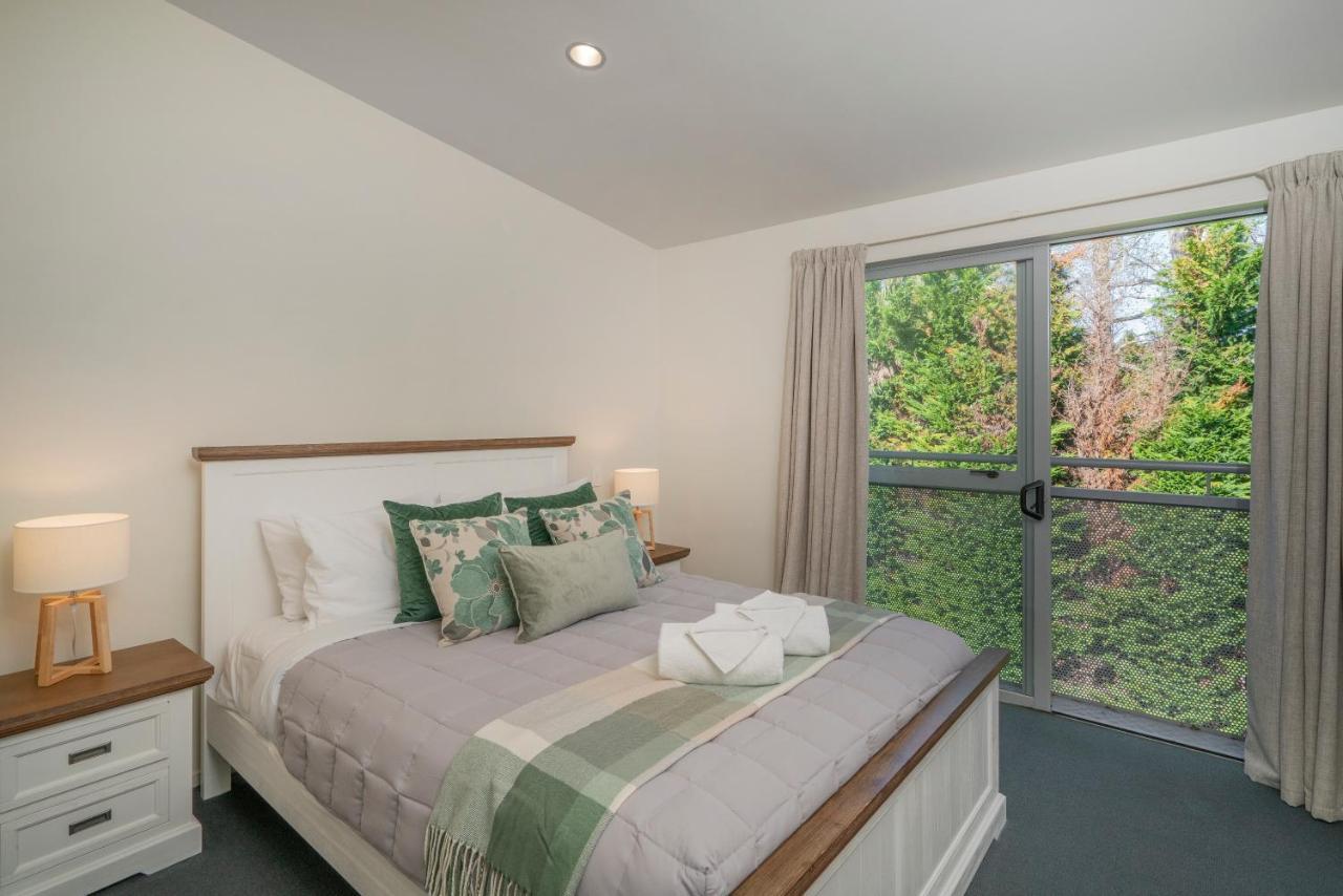 Ocean Serenity Apartments Whitianga Exteriör bild