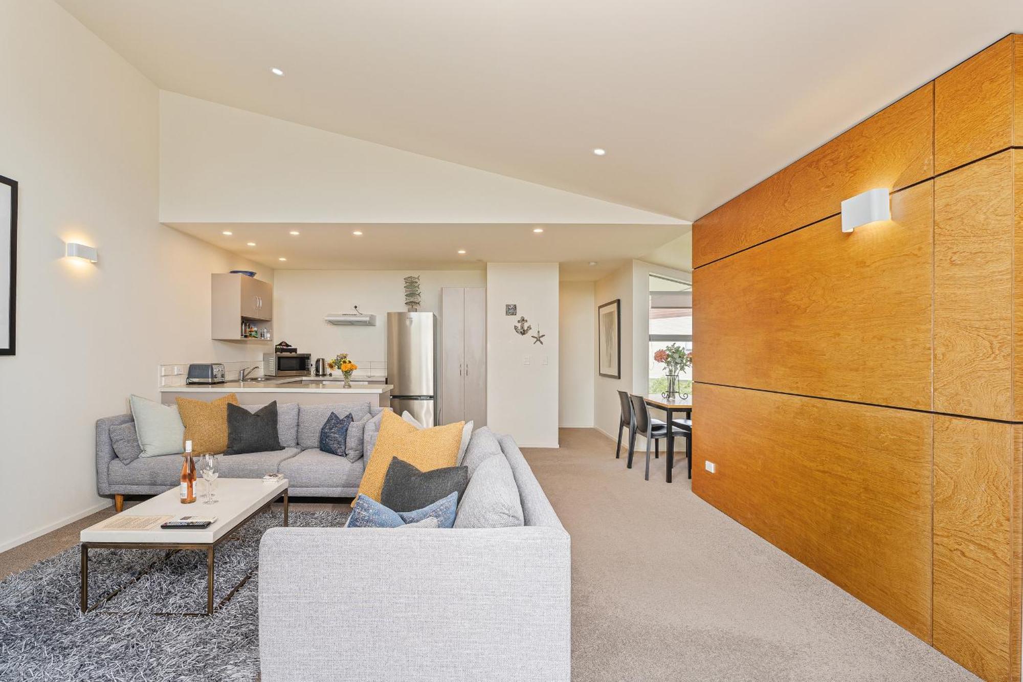 Ocean Serenity Apartments Whitianga Exteriör bild