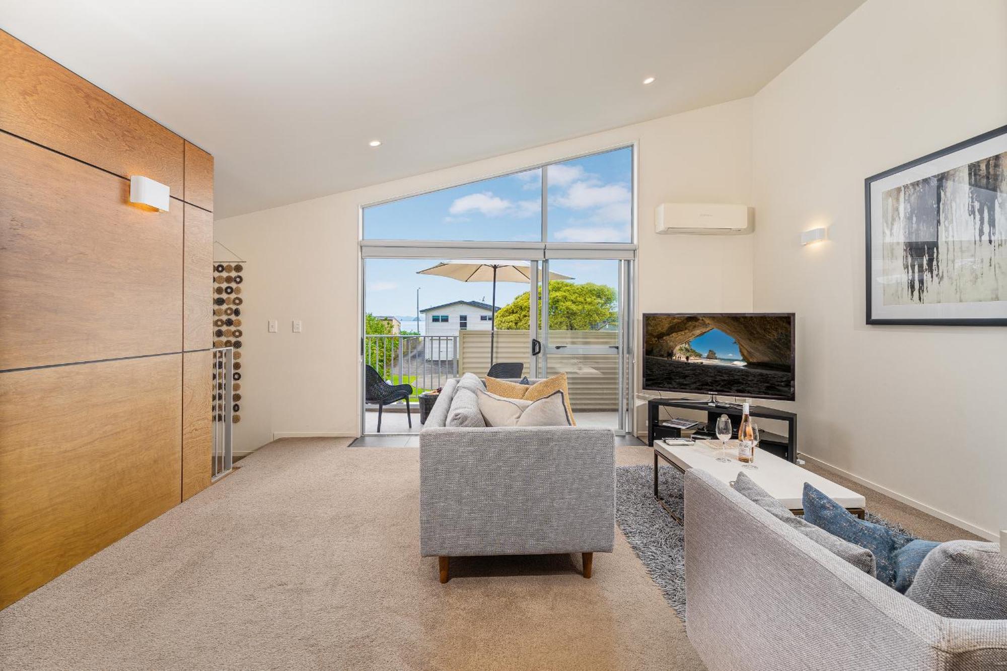 Ocean Serenity Apartments Whitianga Exteriör bild