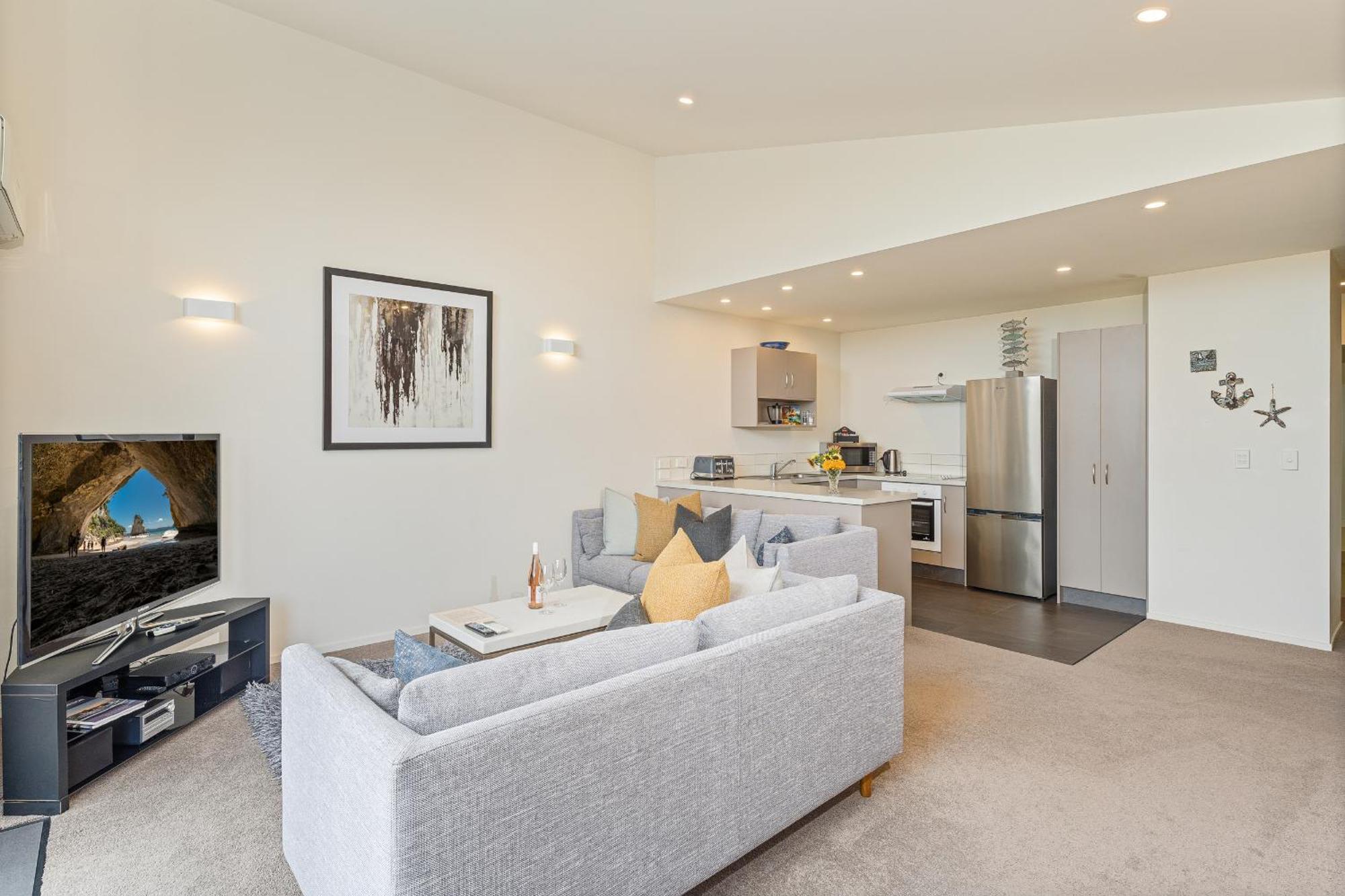 Ocean Serenity Apartments Whitianga Exteriör bild