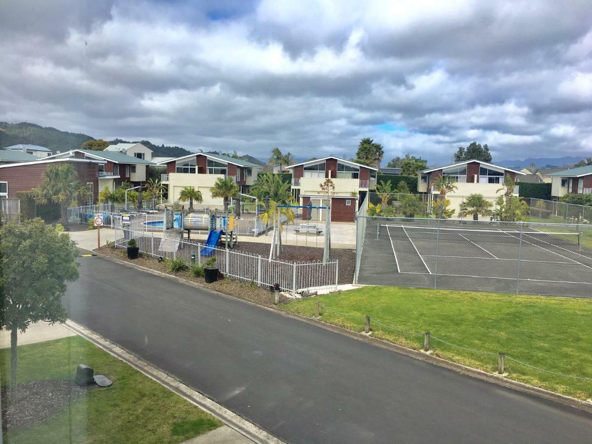 Ocean Serenity Apartments Whitianga Exteriör bild
